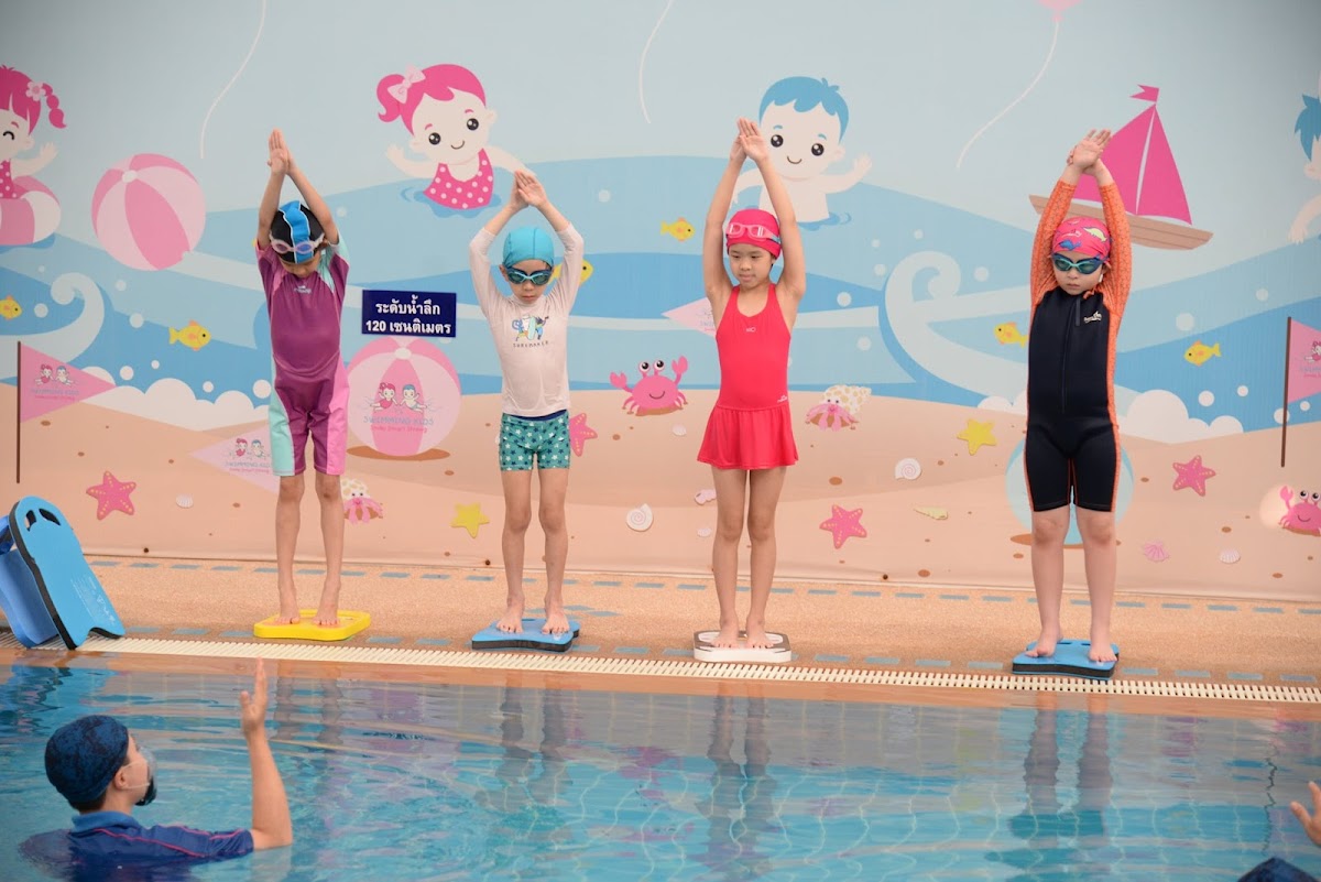 Kids swimming lesson at a pool in Chiang Mai